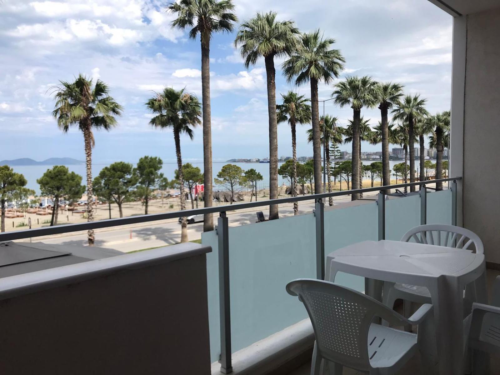Apartment Sea Front House *