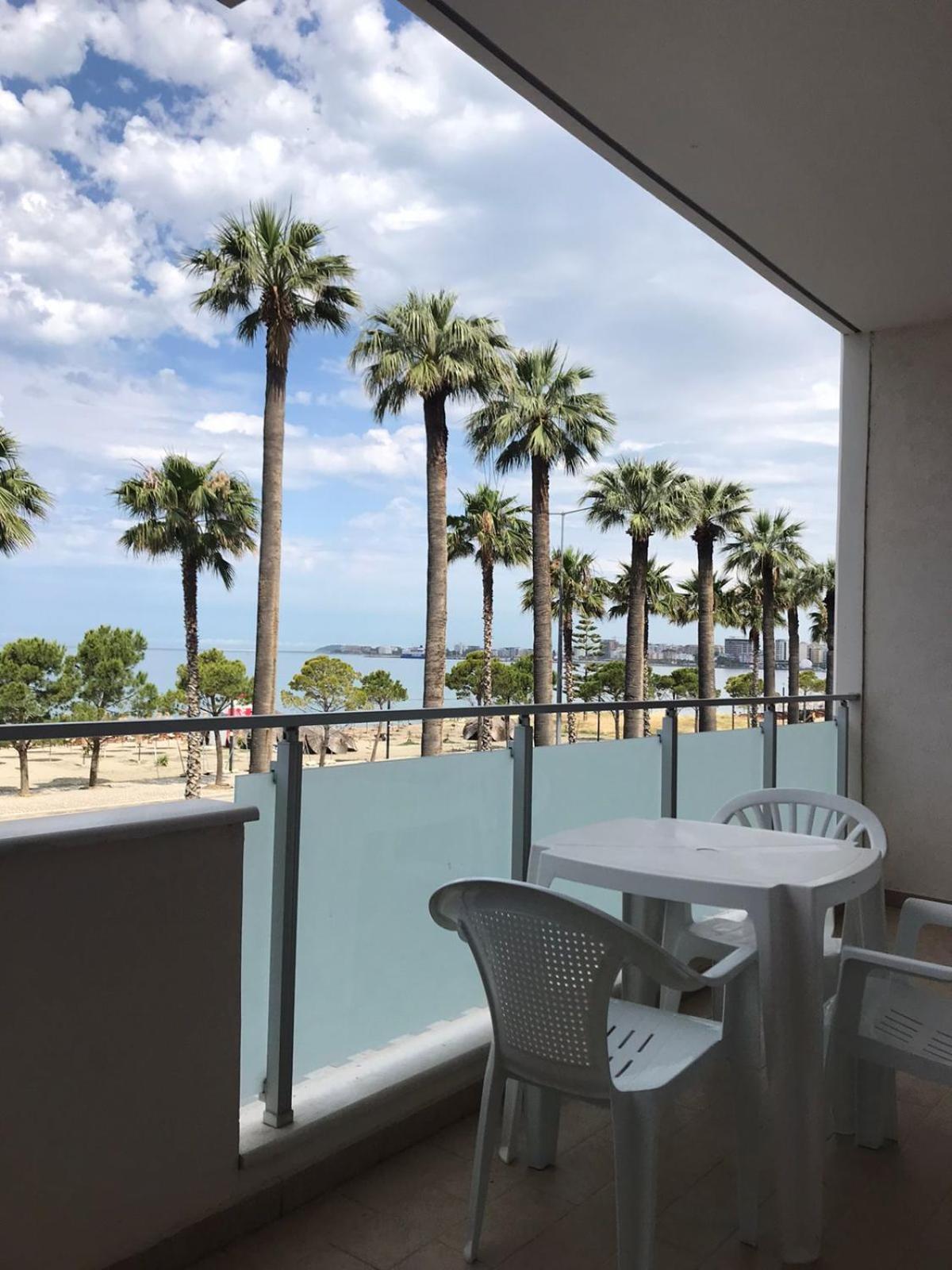 Sea Front House Apartment
